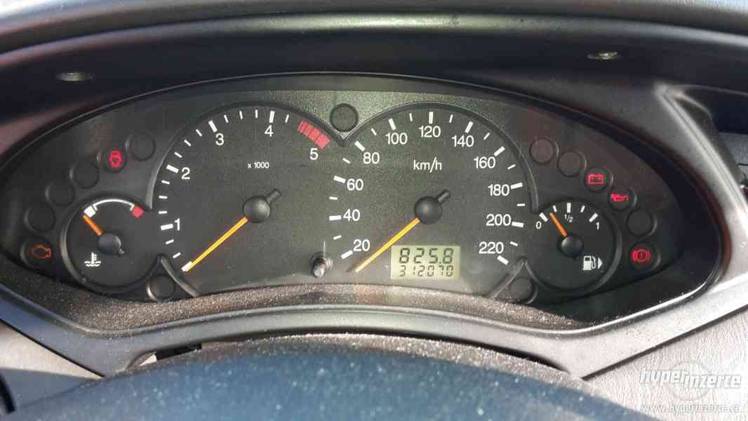 FORD FOCUS COMBI 1,8 TDDI 66kw, 12/2004 - foto 8