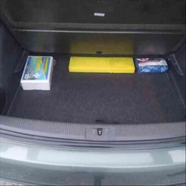 Volkswagen Golf Plus 1,9   tdi 77kw - foto 17