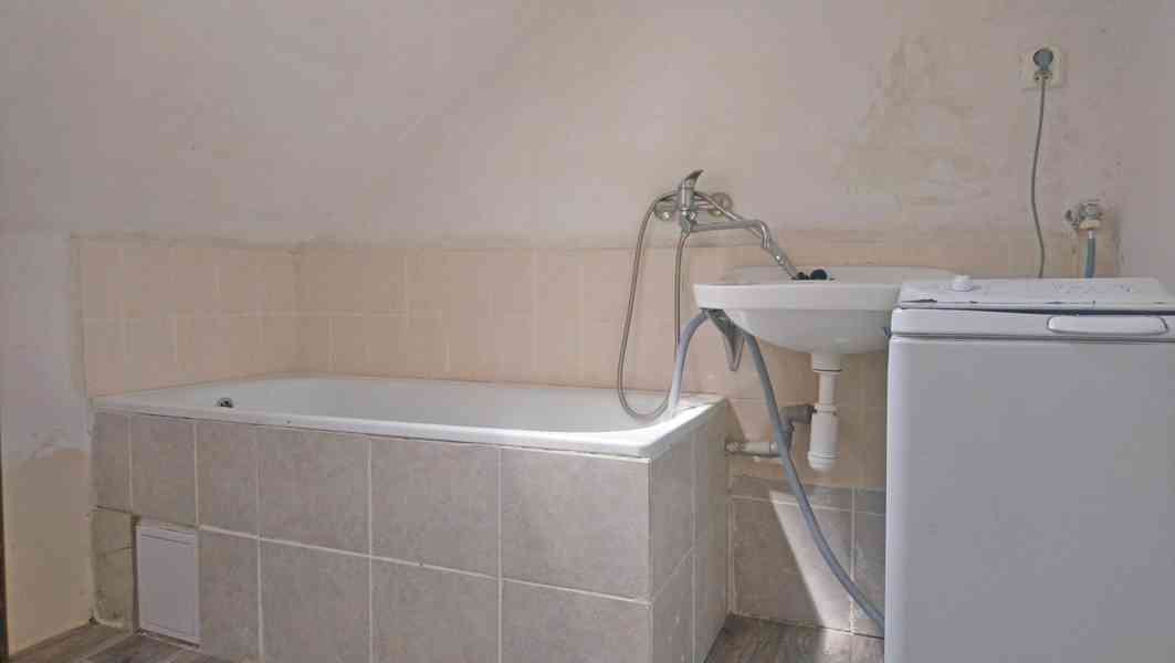 Pronájem 3+1, 55m2 (Nové Město, ul. Valdštejnská) - foto 2