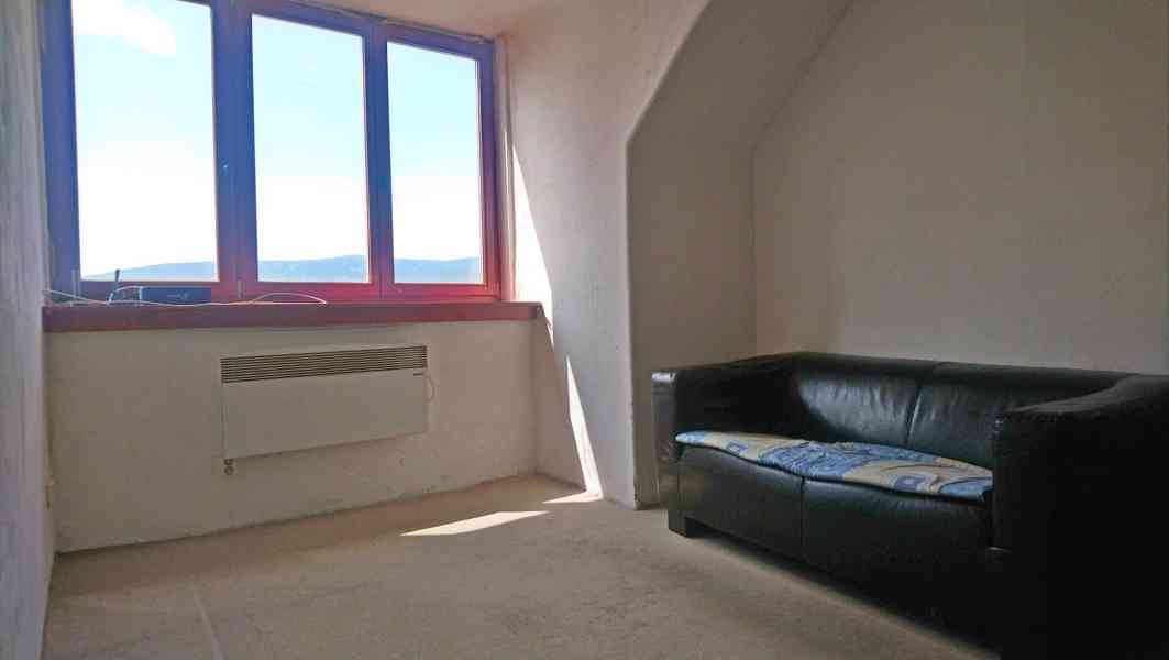 Pronájem 3+1, 55m2 (Nové Město, ul. Valdštejnská) - foto 3