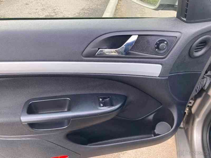 Škoda Octavia 1,6   MPi Ambiente+, jeden majitel - foto 12