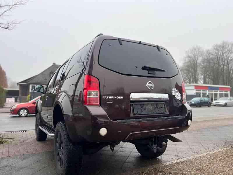 Nissan Pathfinder 3.0 dCi LE Redneck Edtion 170kw - foto 10