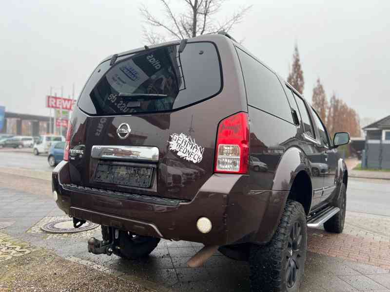 Nissan Pathfinder 3.0 dCi LE Redneck Edtion 170kw - foto 9