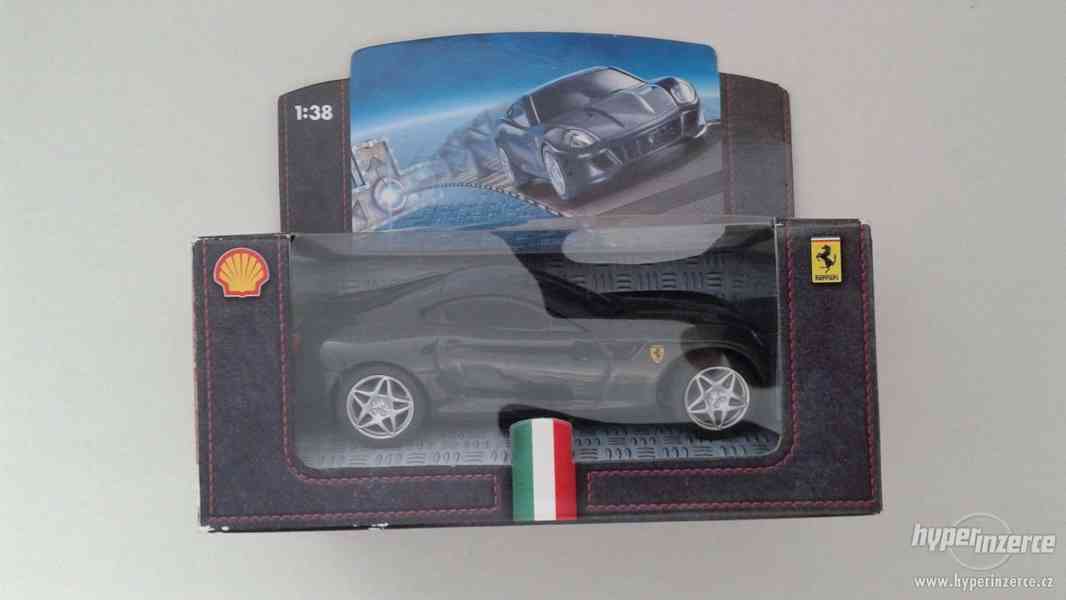 Modely Hot Wheels - Ferrari, měřítko 1:38 - foto 2