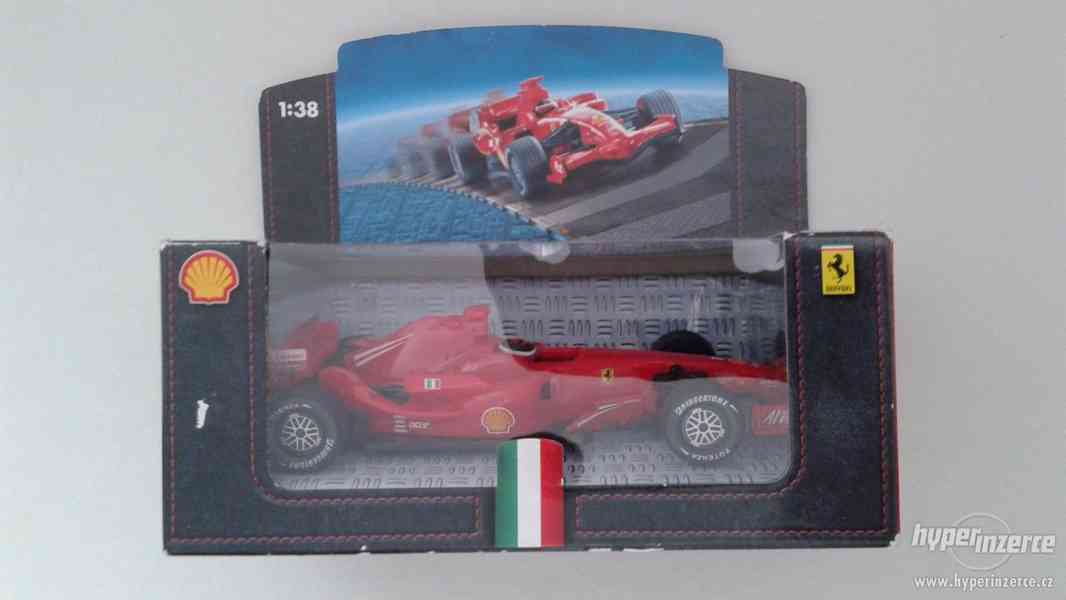 Modely Hot Wheels - Ferrari, měřítko 1:38 - foto 3