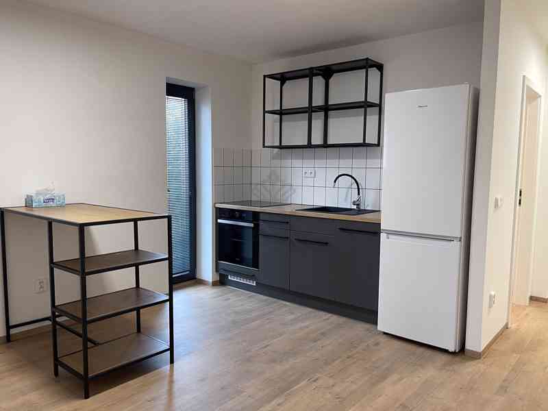 EXKLUZIVNÍ PRONÁJEM 2+KK V BRNĚ-ŠTÝŘICÍCH - foto 2