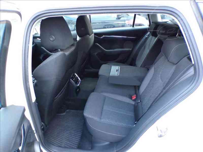 Škoda Octavia 1,5 TSI STYLE-1.MAJITEL ČR-DPH - foto 8