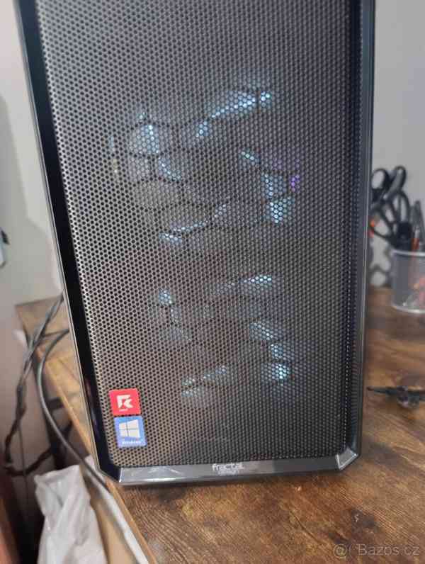 Gaming komplet PC Ryzen 7 32GB a 4,2TB , mys klavesnice lcd - foto 4