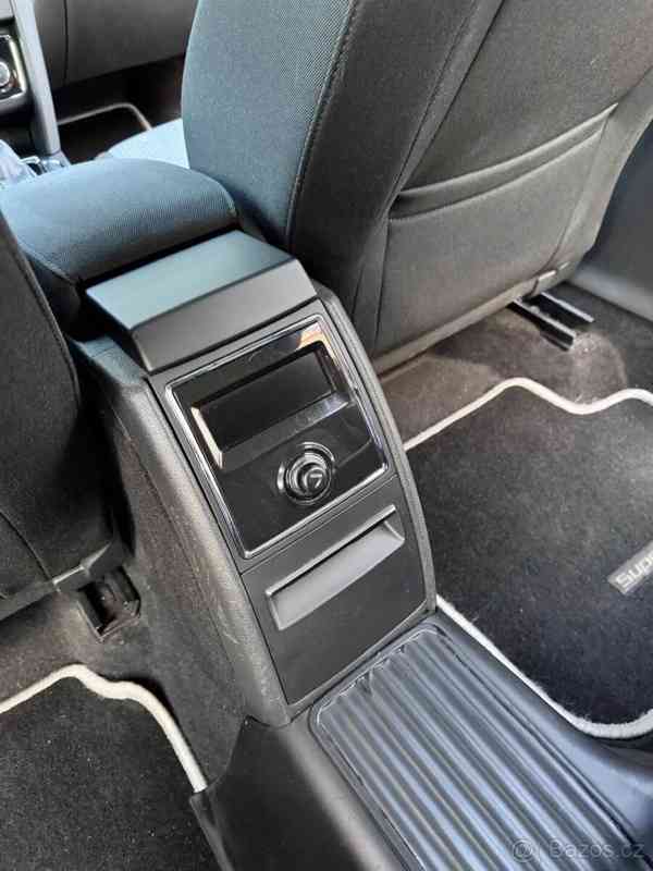 Škoda Superb 2,0   2 - foto 9