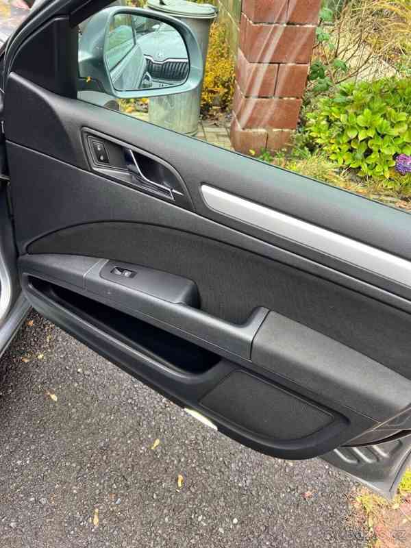 Škoda Superb 2,0   2 - foto 5