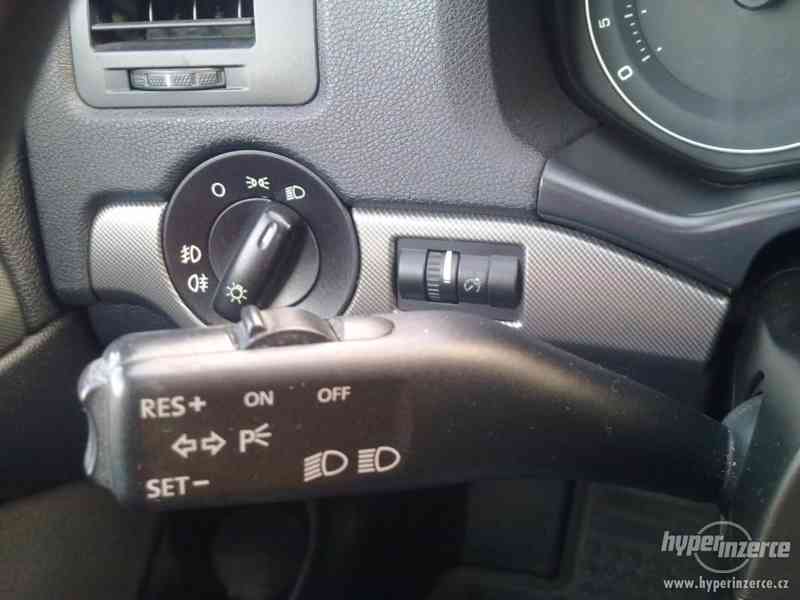 ŠKODA OCTAVIA COMBI 1,9TDI,ELEGANCE+XENONY,SERVISKA,ČR - foto 6