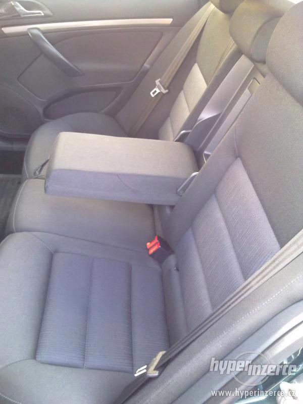 ŠKODA OCTAVIA COMBI 1,9TDI,ELEGANCE+XENONY,SERVISKA,ČR - foto 7