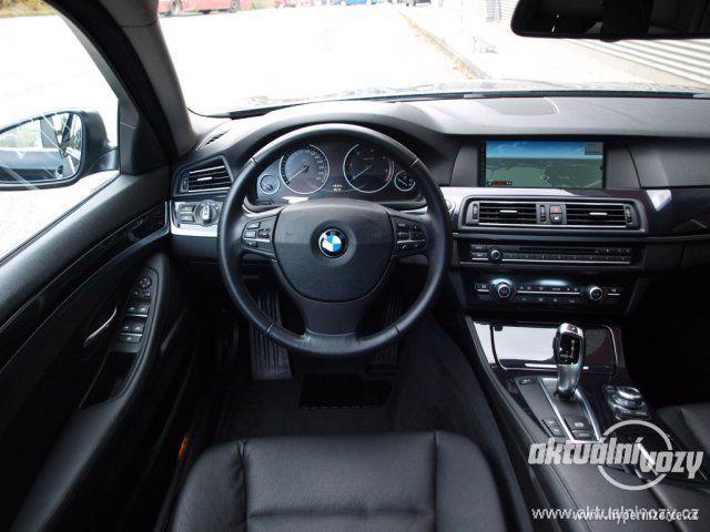 BMW 530d xDrive Steptr. Tou 3.0, nafta, automat,  2012, navigace, kůže - foto 13