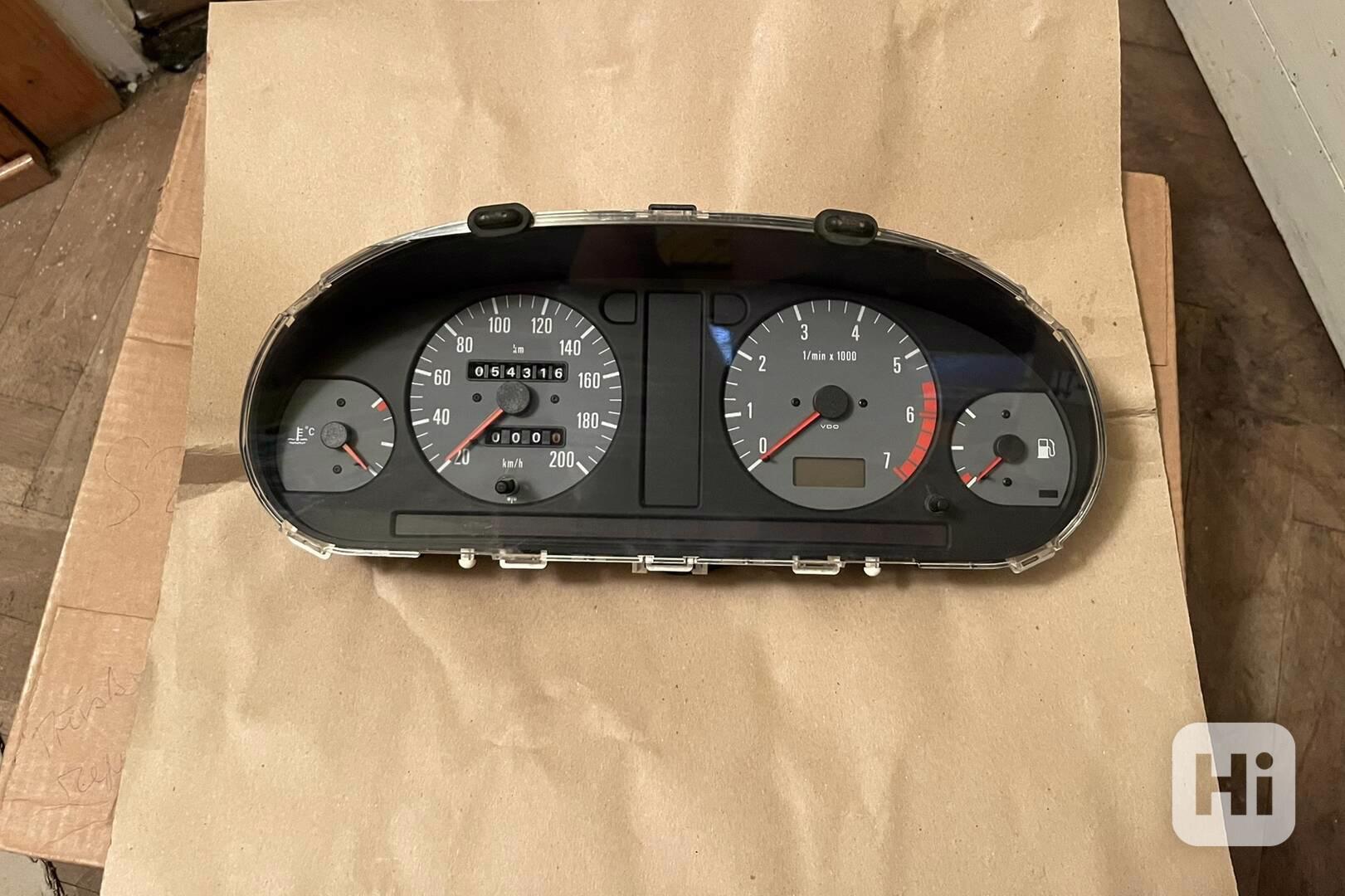 Přístrojová deska ŠKODA FELICIA 1.6 - foto 1