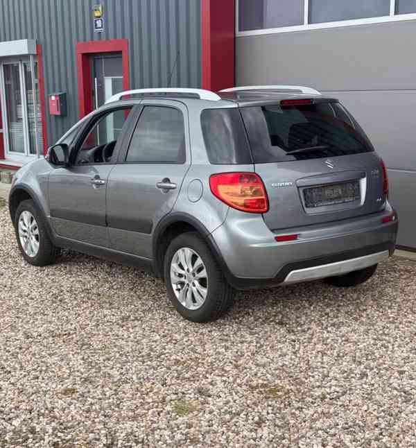 Suzuki SX4 1,6i Style 4X4 benzín 88kw - foto 11