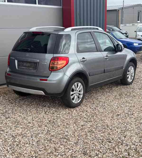 Suzuki SX4 1,6i Style 4X4 benzín 88kw - foto 12