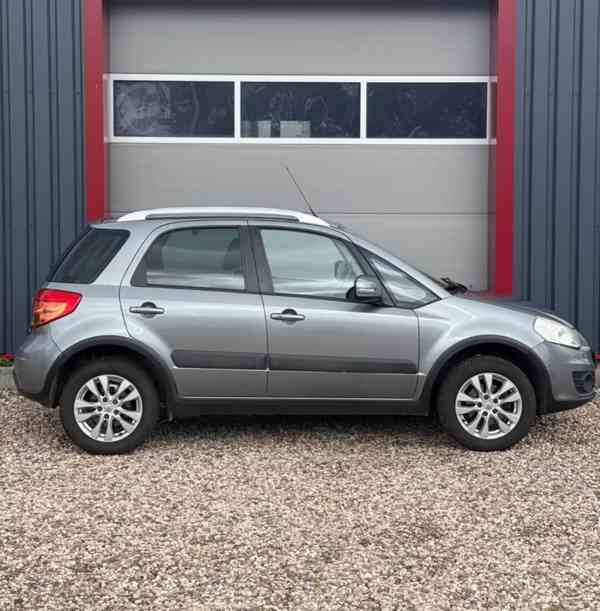 Suzuki SX4 1,6i Style 4X4 benzín 88kw - foto 6