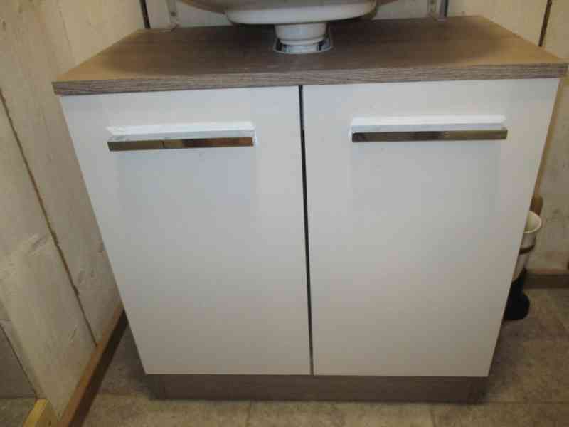 skříňka pod umyvadlo - foto 1