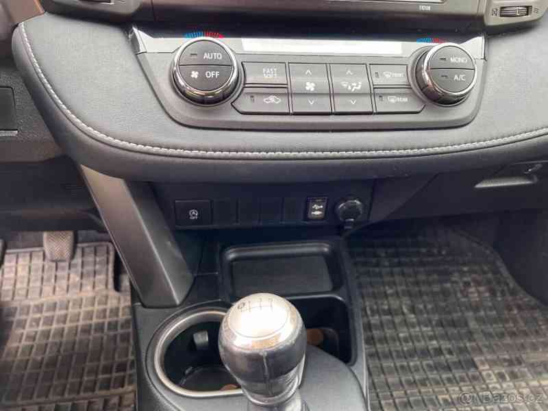 Toyota RAV4 2,0   D4D Facelift - foto 14