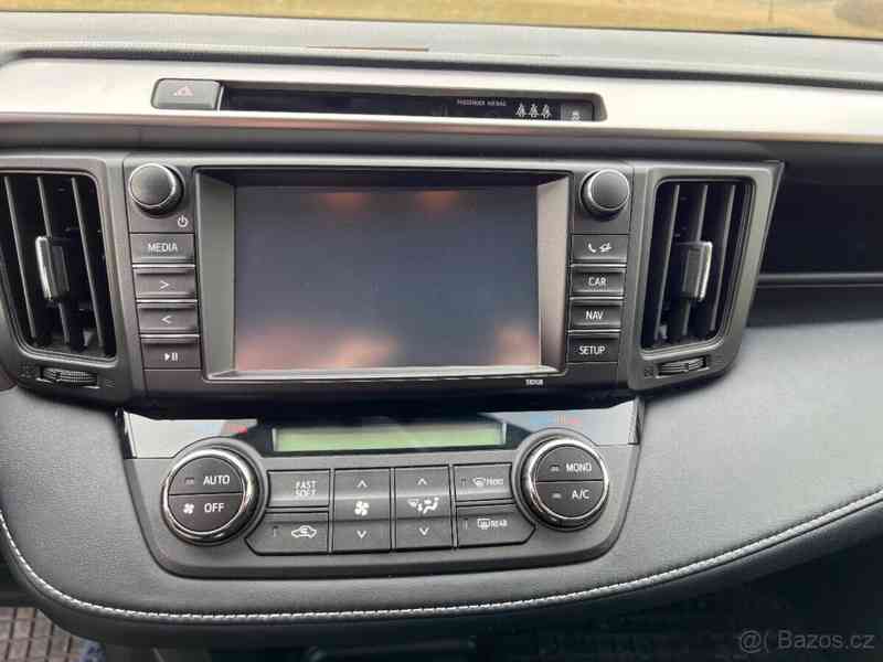 Toyota RAV4 2,0   D4D Facelift - foto 13