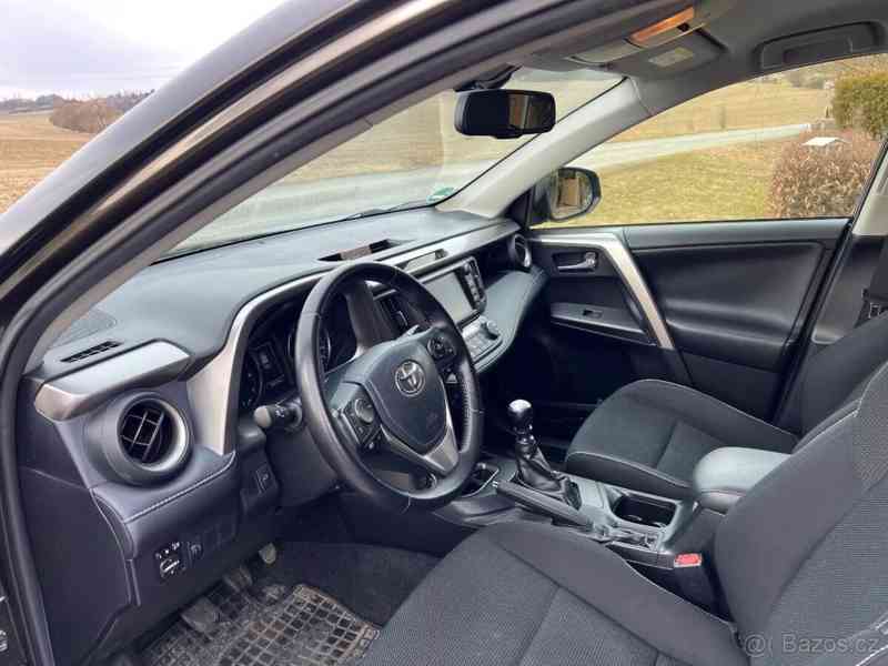 Toyota RAV4 2,0   D4D Facelift - foto 8