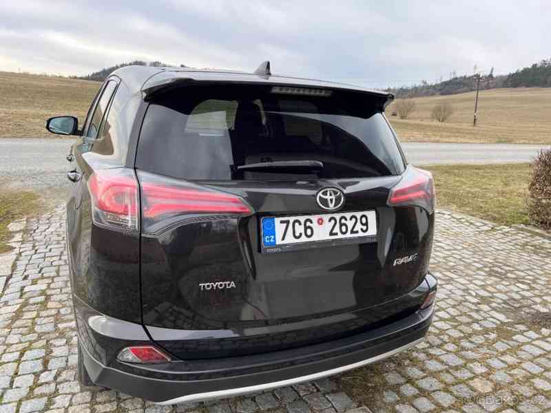 Toyota RAV4 2,0   D4D Facelift - foto 6