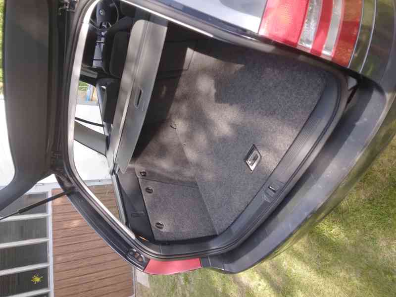 Škoda Octavia combi 1.6 FSI  85 Kw - foto 14