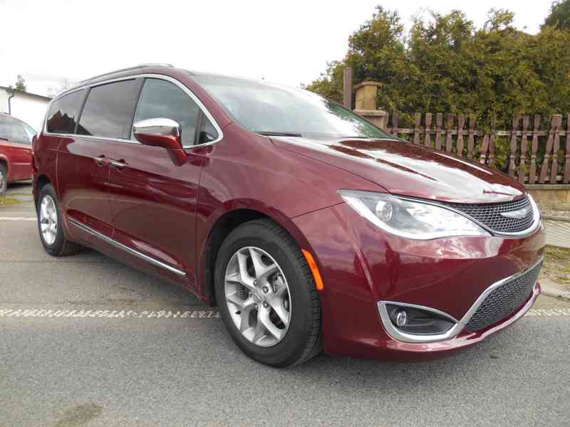 Chrysler Pacifica 3,6 Limited Sunroof TOP 2019 - foto 7