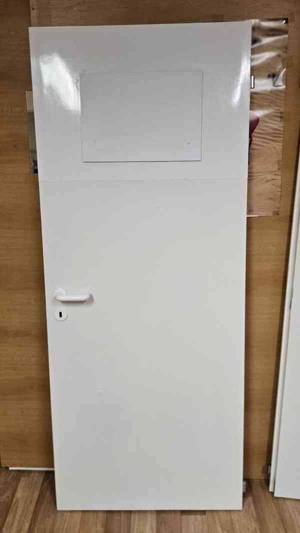 Bílé plné interiérové dveře šířka 60 a 70 - foto 2