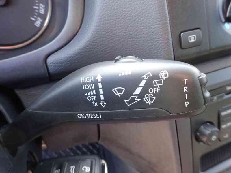 Škoda Fabia 1.2 TSI r.v.2012 (servisní knížka) ČR - foto 11