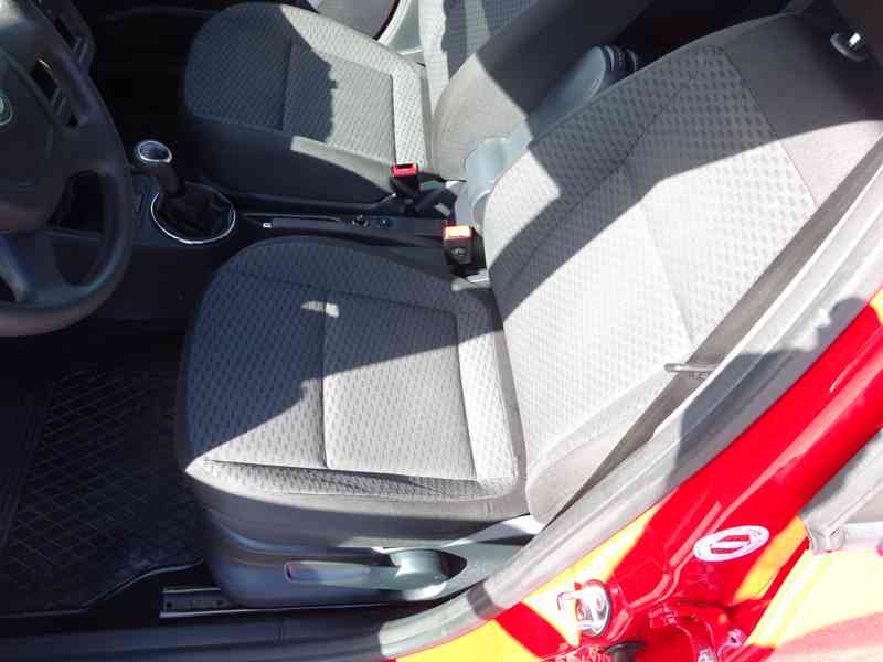 Škoda Fabia 1.2 TSI r.v.2012 (servisní knížka) ČR - foto 13
