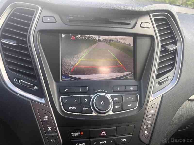 Hyundai Grand Santa Fe 2,2   CRDi 4x4 7míst tažné - foto 3