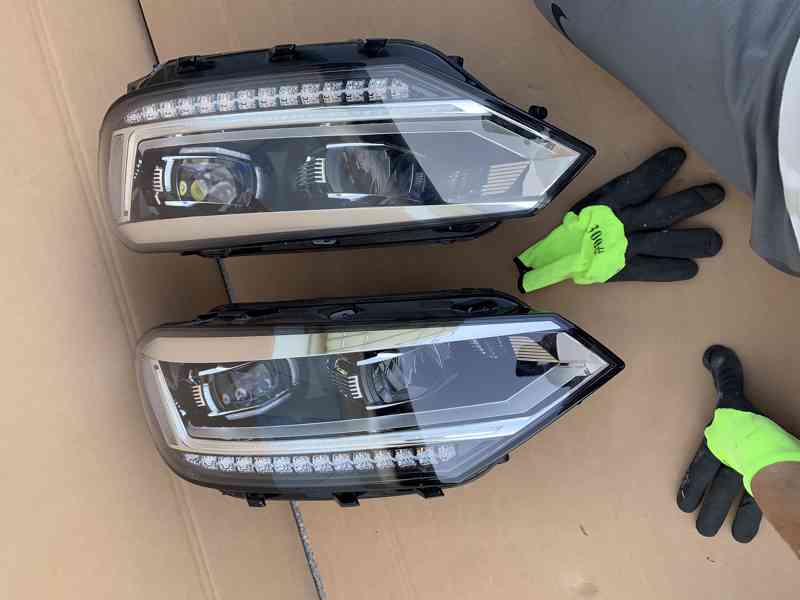 led svetlo i Full LED vw touran 15- prave leve - foto 7