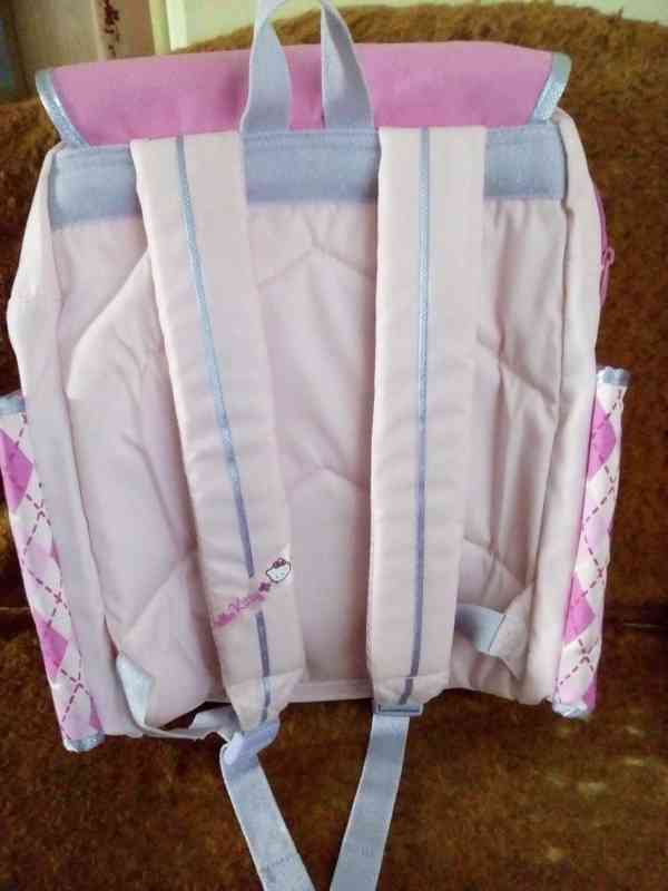 Nový vybavený školní batoh Hello Kitty - foto 2