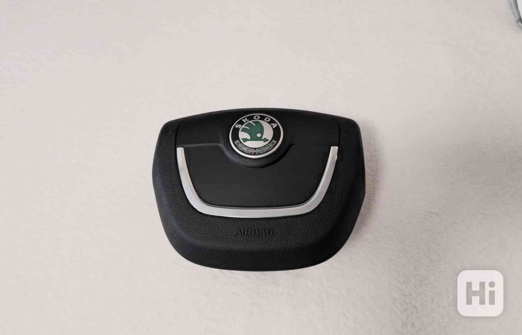 ZÁNOVNÍ  Airbag řidiče Škoda Octavia 2 II facelift - foto 1