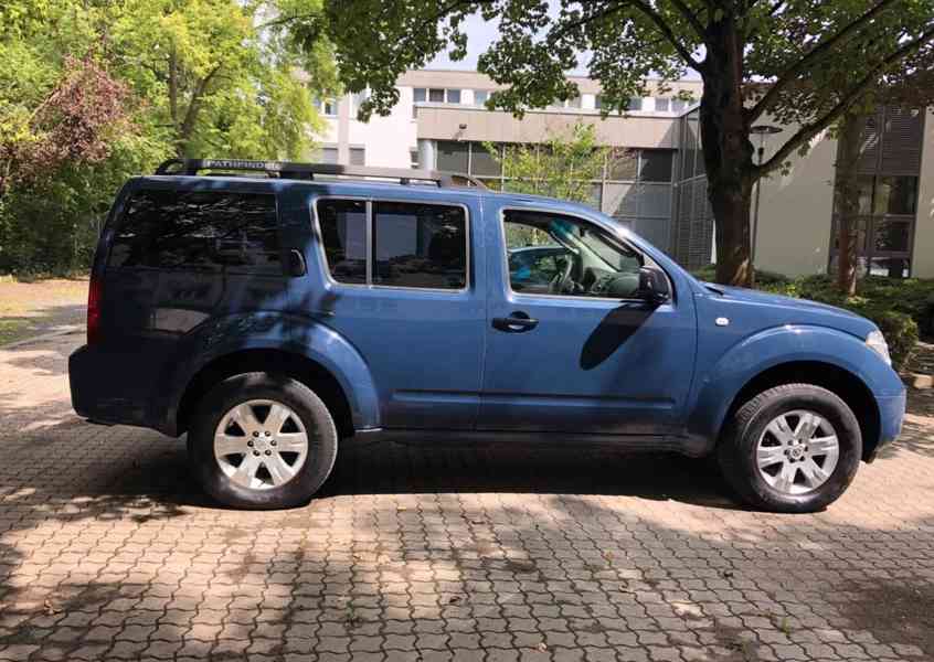 Nissan Pathfinder 2,5DCi - foto 4