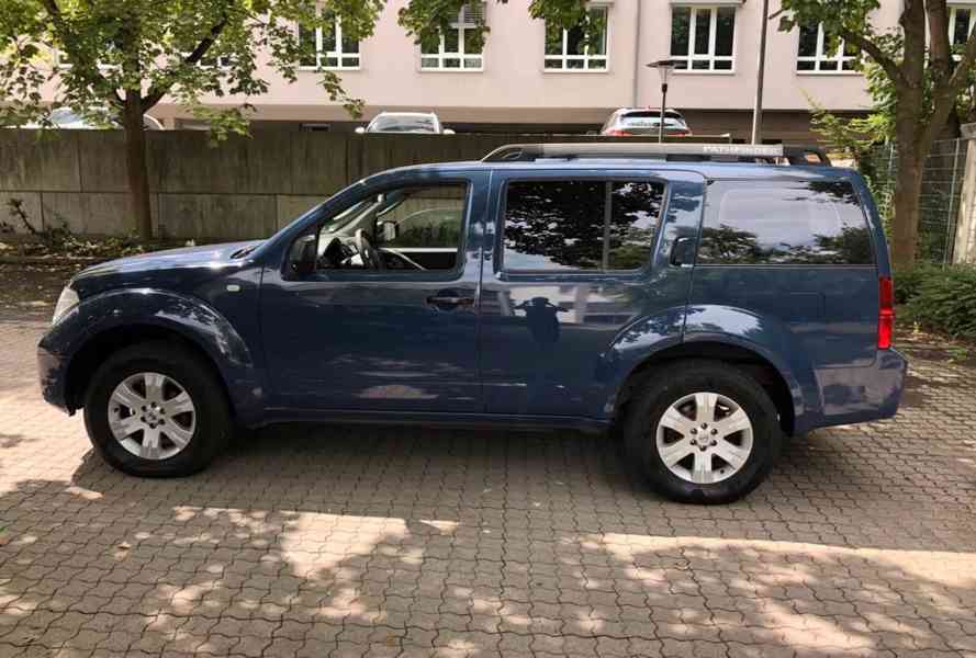 Nissan Pathfinder 2,5DCi - foto 8