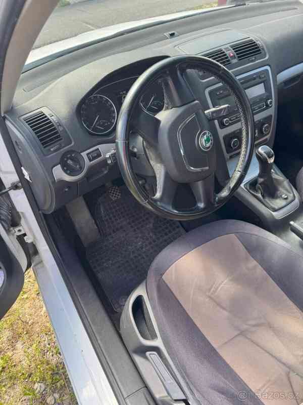 Škoda Octavia 1,6 2, rok.2011 - foto 3