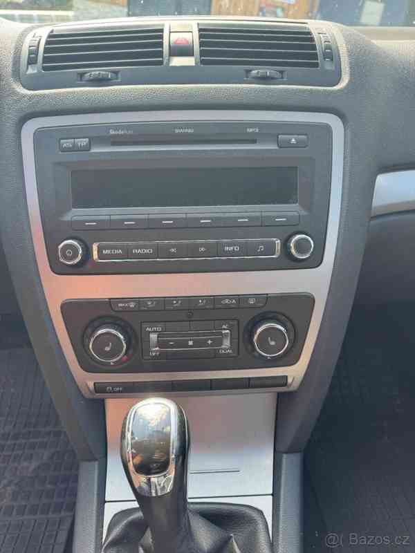 Škoda Octavia 1,6 2, rok.2011 - foto 4