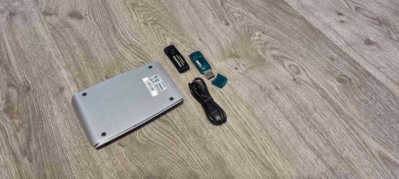 HDD Verbatin 120 GB + 2x USB Flash disk - foto 3