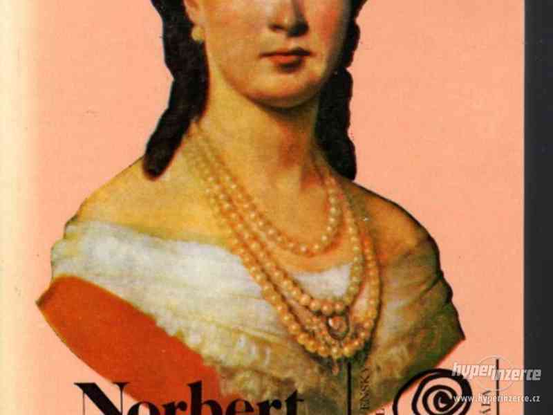 Císařovna  Norbert Frýd 1983 -   Román Charloty Mexické Romá - foto 1