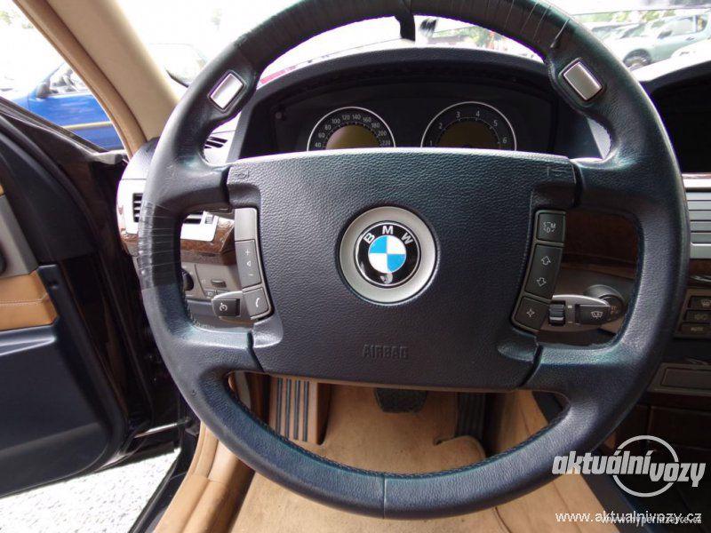 BMW Řada 7 4.4, benzín, automat, vyrobeno 2002, navigace, kůže - foto 11