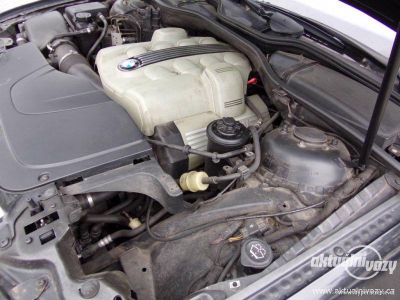 BMW Řada 7 4.4, benzín, automat, vyrobeno 2002, navigace, kůže - foto 12