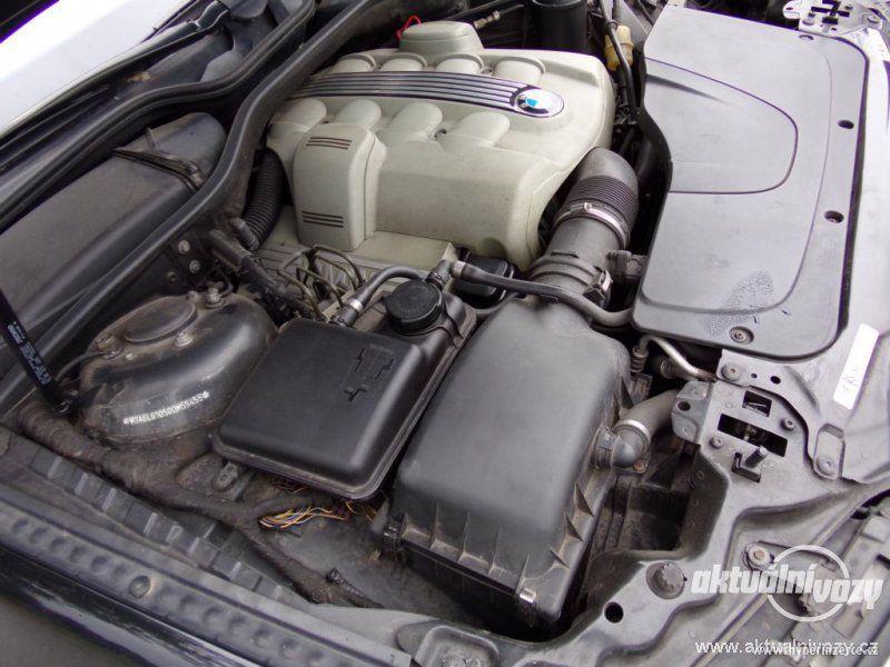BMW Řada 7 4.4, benzín, automat, vyrobeno 2002, navigace, kůže - foto 21