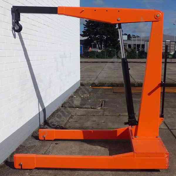 L2000 Hydrobull, dílenský jeřáb (2t)   - foto 1