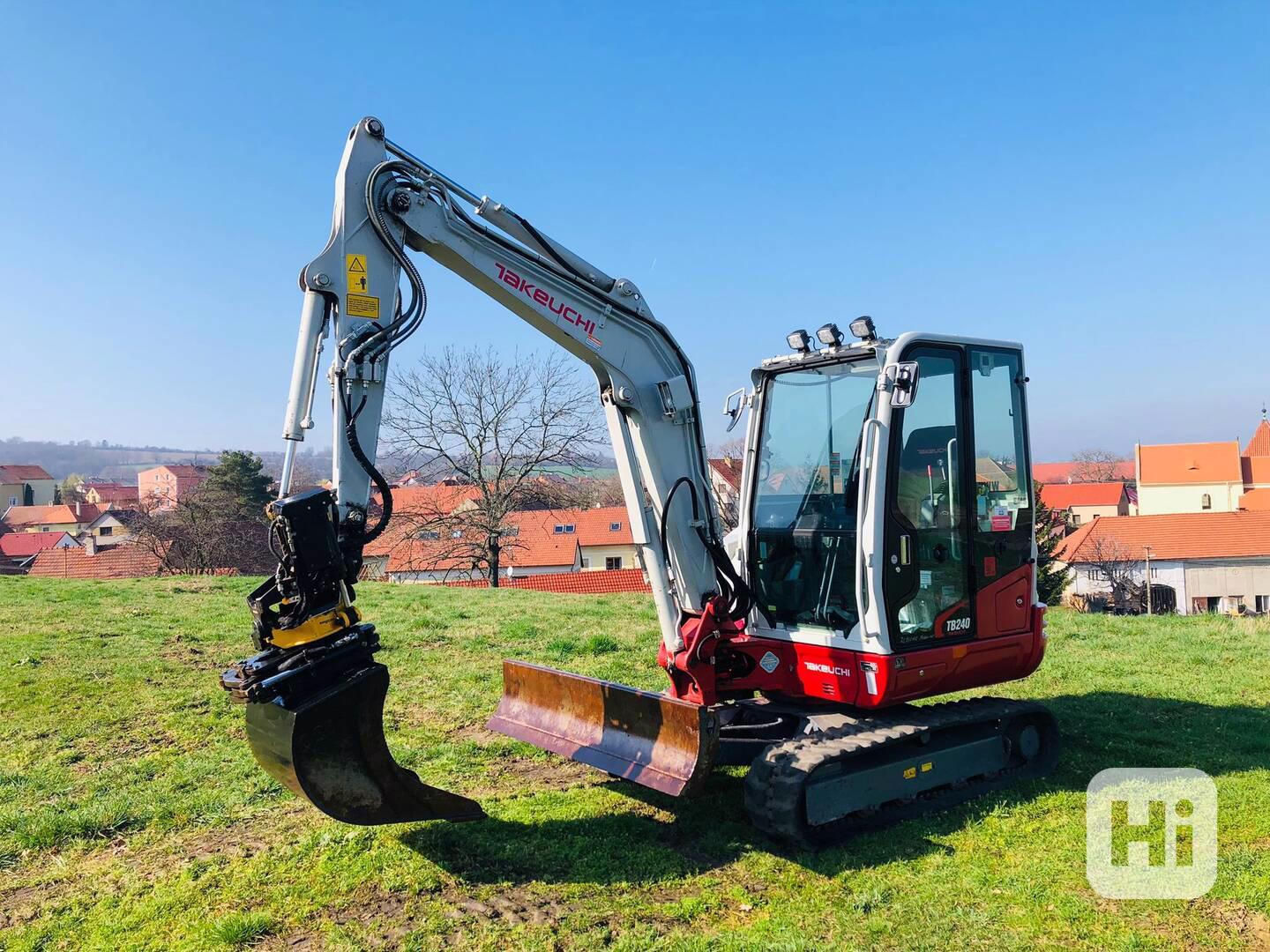 Takeuchi TB-240 (možnost leasingu) - foto 1