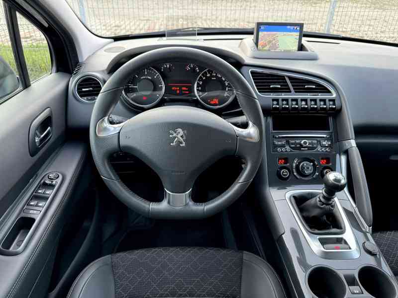 Peugeot 3008 1.6 HDI 84kW 2014 | headup, pano, kůže, tažné - foto 9