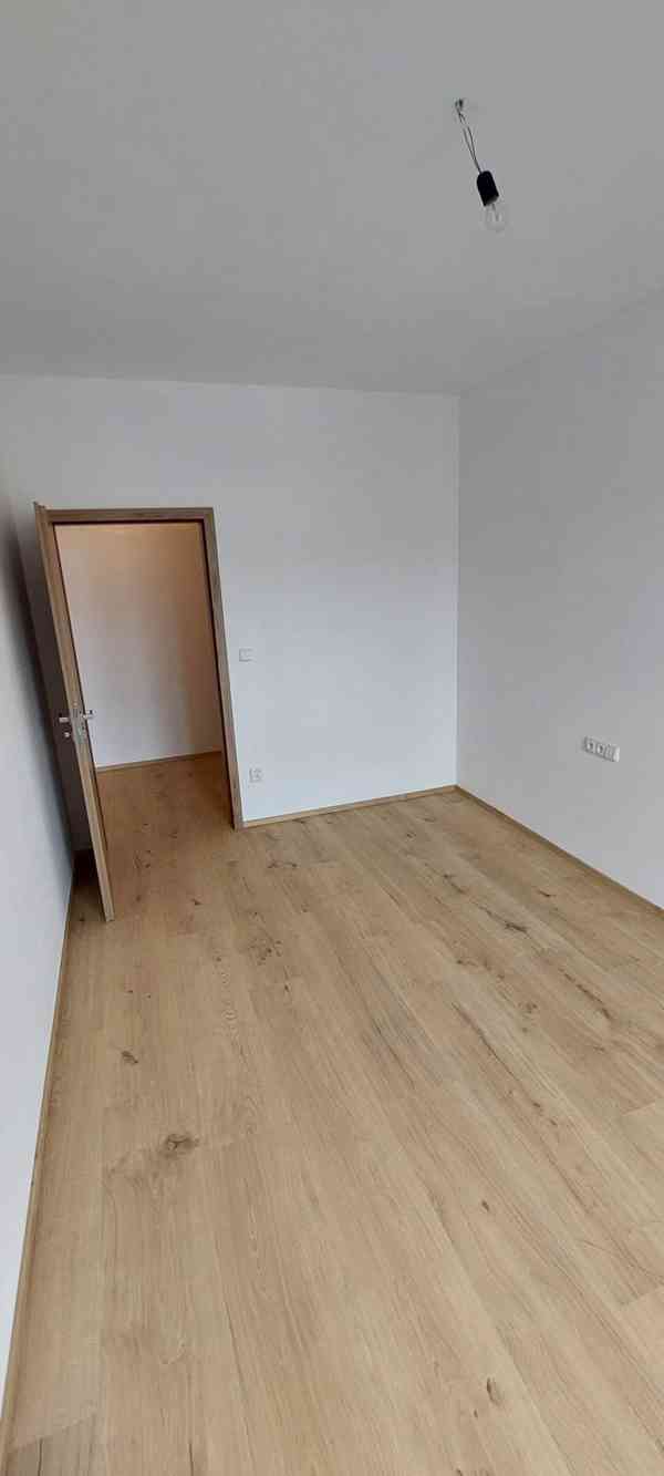 Hořovice, okres Beroun - 2+kk, 52 m2, 1. patro, novostavba - foto 5