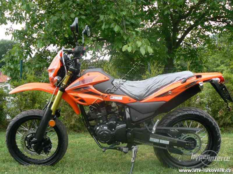 Nový LONCIN SuperMotard 125 - foto 2