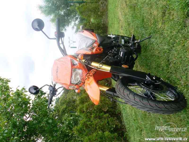 Nový LONCIN SuperMotard 125 - foto 6